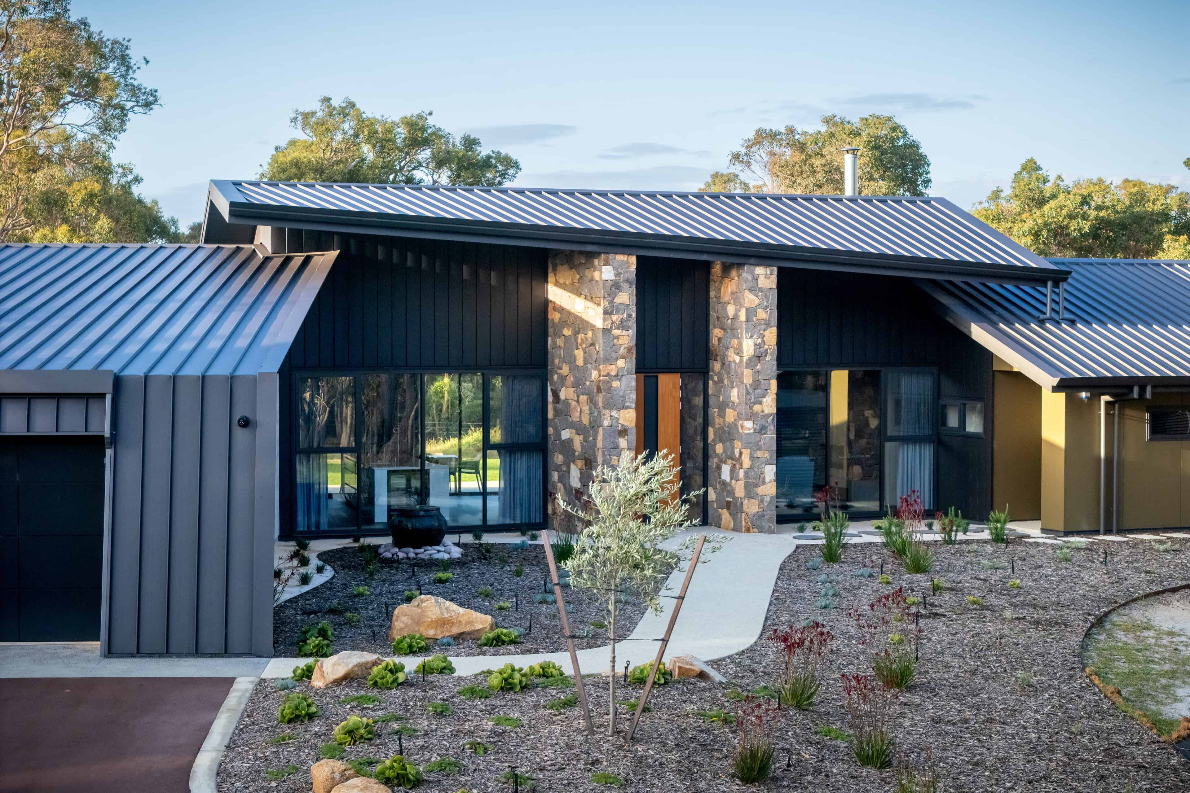 Boon Residence | Capral Aluminium outdoor area